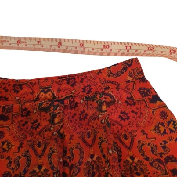 The Fifth Label Red Shorts - Picture 6 of 12